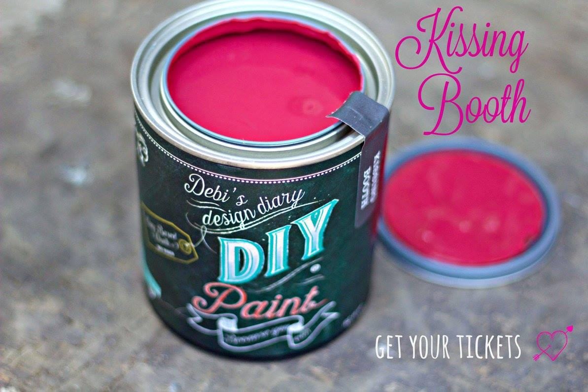 The Owl Box 8OZ Kissing Booth DIY Paint