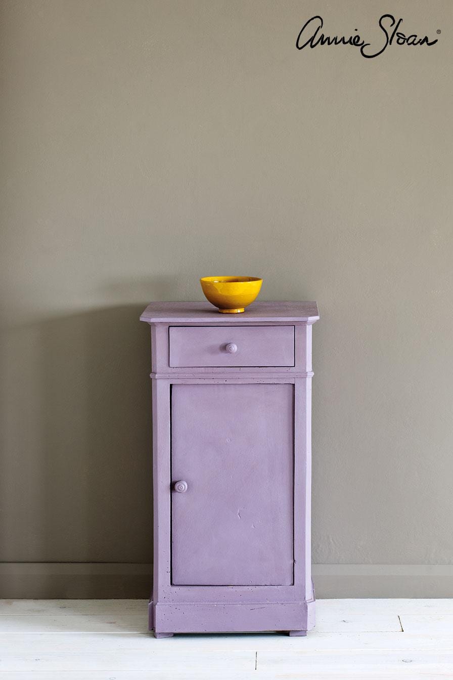 The Owl Box Chalk Paint® by Annie Sloan Emile