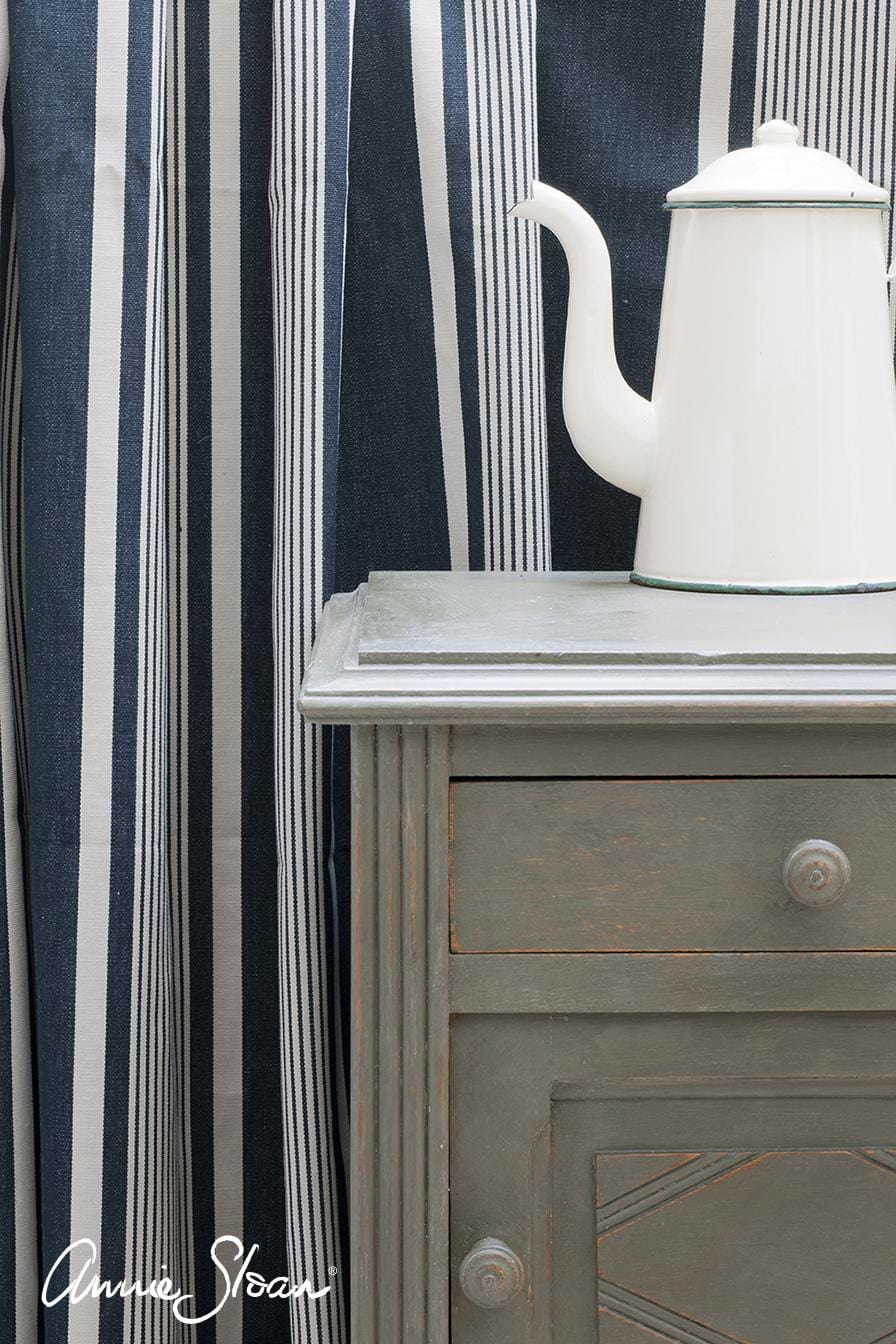 The Owl Box Chalk Paint® by Annie Sloan Olive Chalk